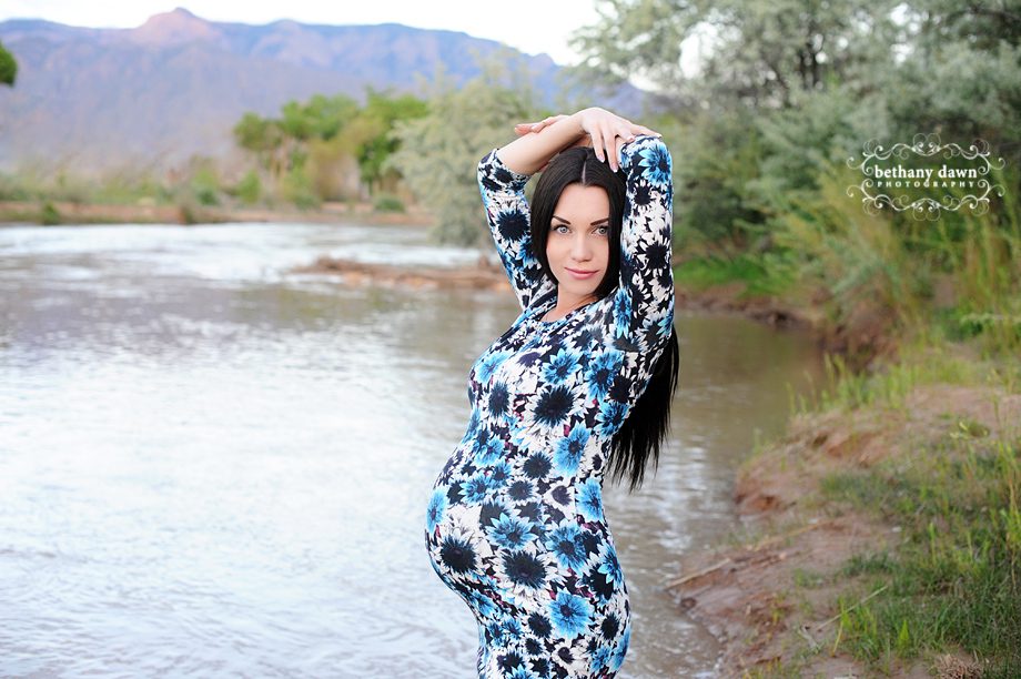 Sandia Mountain Maternity Photo